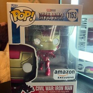 Funko Pop Marvel Iron Man Figure - Red and Gold